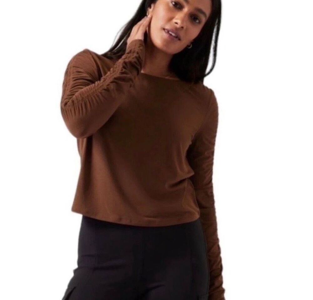 Athleta All Around Ruched Long Sleeve Top  Women’s size small